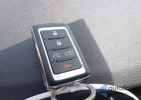 2022 Jeep Wagoneer Series Ii 4X2 z USA, uszkodzony, nr VIN 1C4SJUBT1NS184624